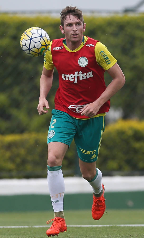 Cesar Greco/Ag.Palmeiras/Divulgação_Reserva treinaram com bola nesta quinta (08) na Academia de Futebol