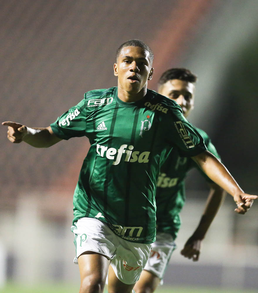 Fabio Menotti/Ag. Palmeiras/Divulgação _ Lucas Esteves marcou um dos gols da vitória palestrina em São Januário